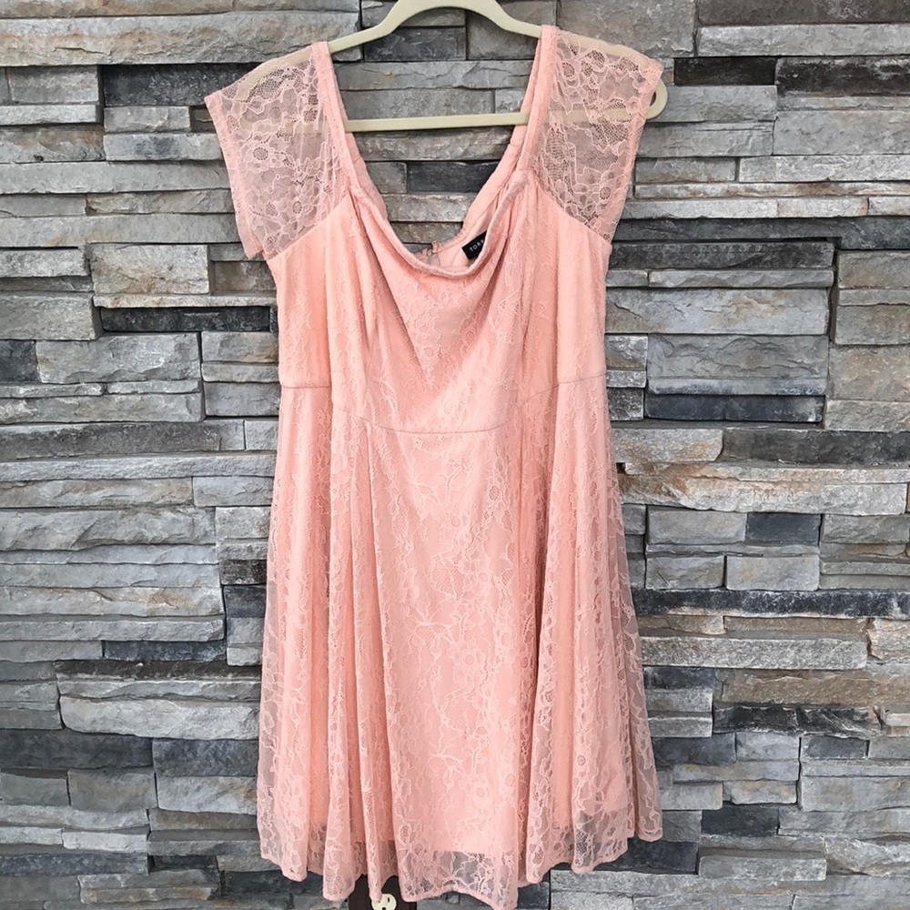 Lace baby pink dress, size 16!